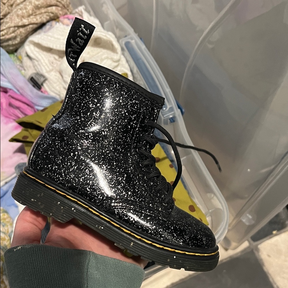 Dr. Martins toddler sparkling boots - Picture 2 of 6